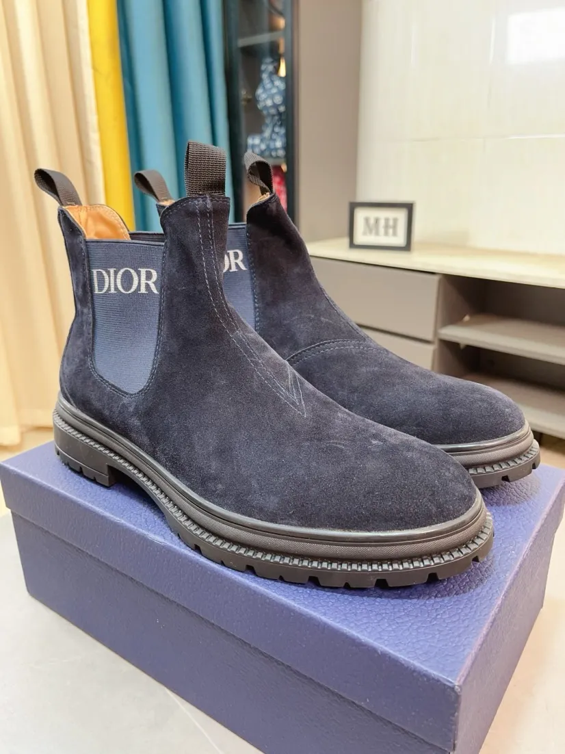 Men's shoes 💰480🌹🌹[Dior] Dior high-top new imported first-layer frosted cowhide ➕Leather lining, designed by European and American masters, perfect shape to create counter quality, solid color raw and wear-resistant outsole, original quality, unique design and beauty, super versatile and very comfortable. High-end without losing taste, fashionable, cold-proof and warm! Absolute focus 38-44 size